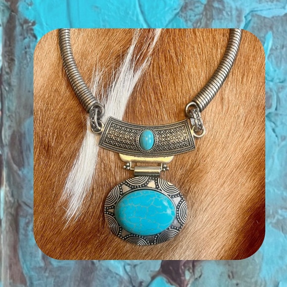 🇿🇦 handmade silver engraved details & marble turquoise statement necklace - Picture 1 of 17